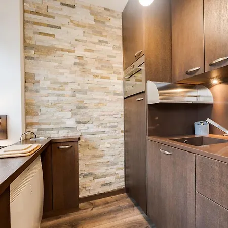 - Vue Sur Le Chateau Climatisation *